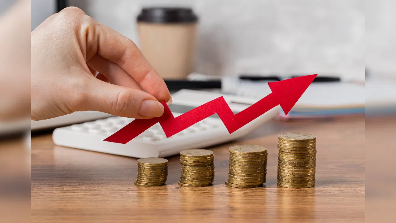 U.S. Economy Shrinks in May 2025