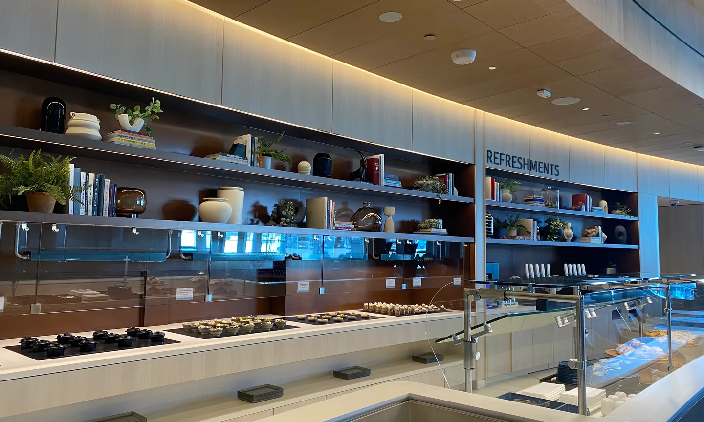capital one venture x lounge access